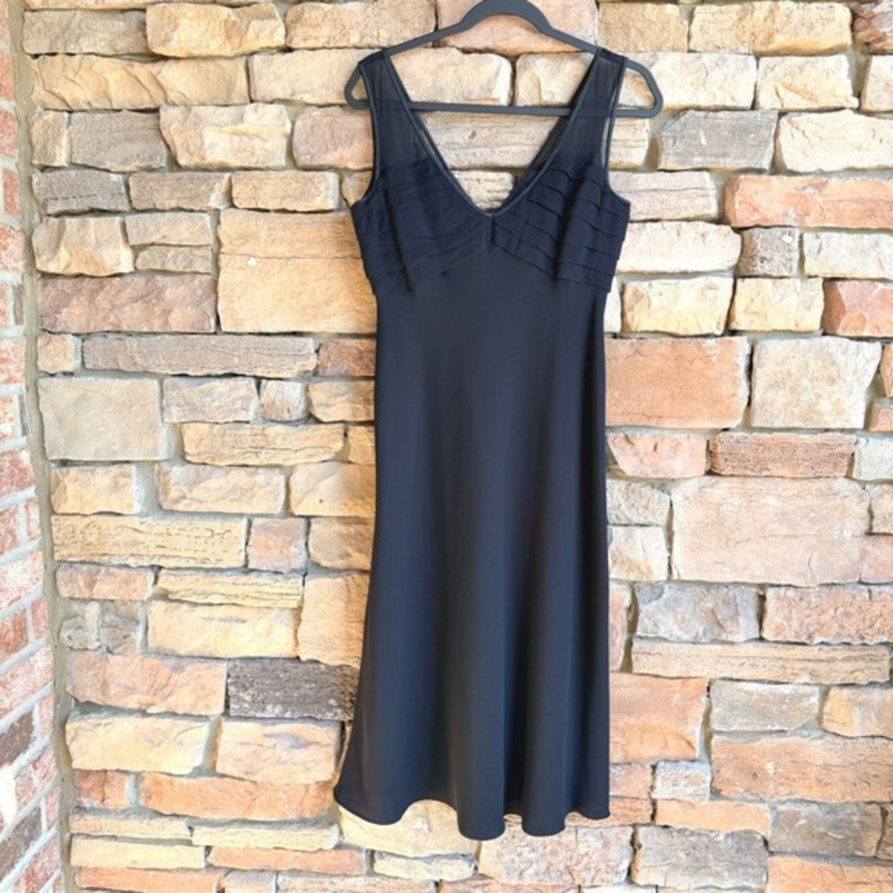 Jones New York 10 Black Silk Trim Babydoll Tiered‎ V-Neck Midi Cocktail Dress